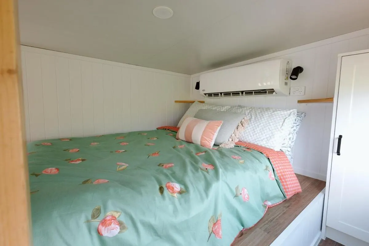 Casa vacanze Luxe Farmstay, Main House And Brand New Tiny Home, Animals And Views! Obi Obi
