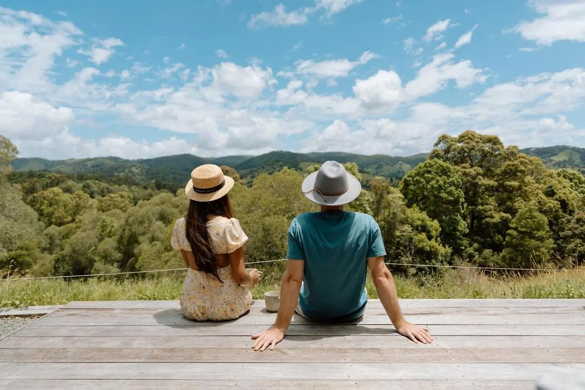 Luxe Farmstay, Main House And Brand New Tiny Home, Animals And Views! Obi Obi