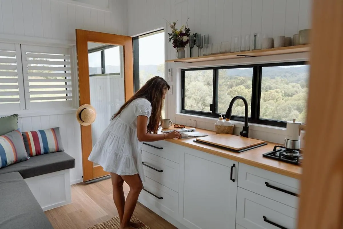Holiday home Luxe Farmstay, Main House And Brand New Tiny Home, Animals And Views! Obi Obi Australia