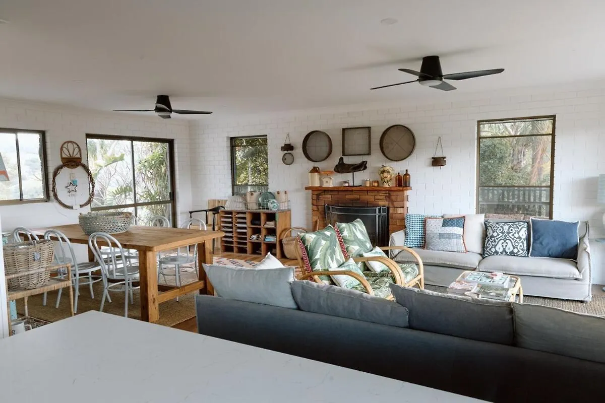 Luxe Farmstay, Main House And Brand New Tiny Home, Animals And Views! Obi Obi