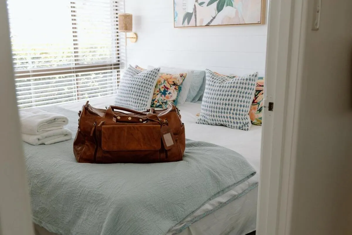 Luxe Farmstay, Main House And Brand New Tiny Home, Animals And Views! Obi Obi Holiday home